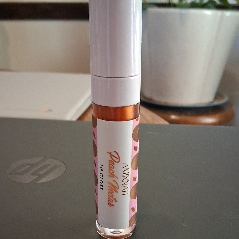 Aminah Peach Nectar Lip Gloss — Peach Copper Shine